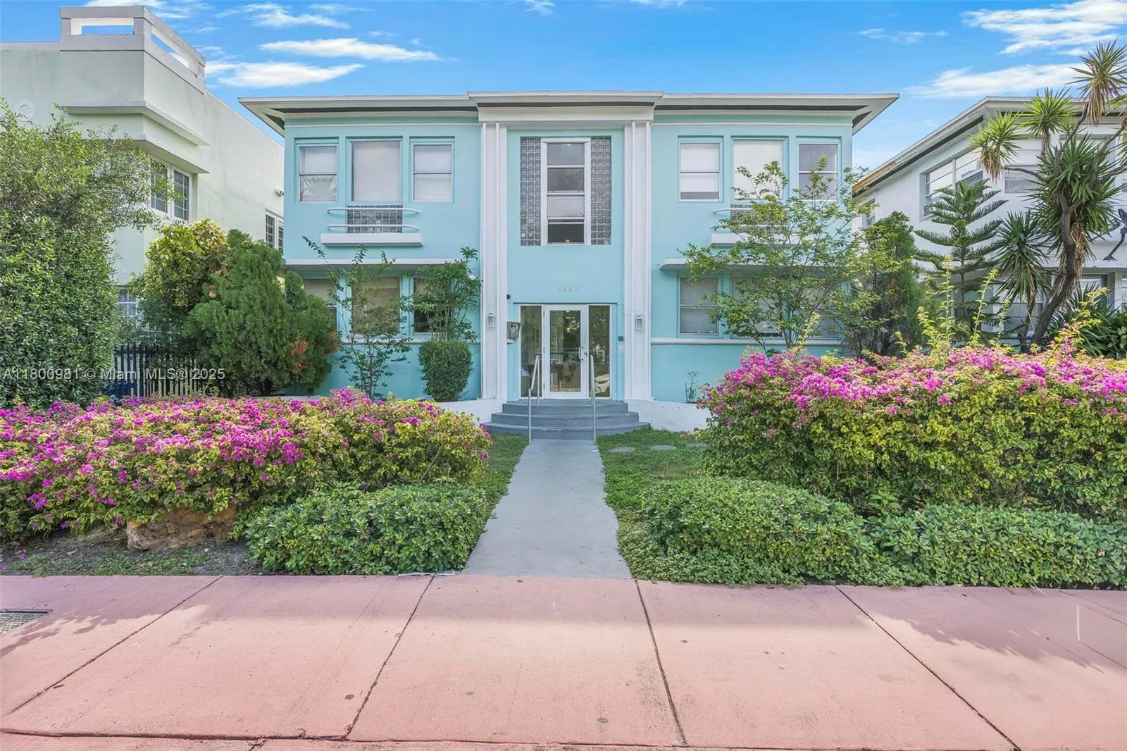 1 bedroom 1 bath for sale at 1555 Pennsylvania Ave # 209, Miami Beach FL 33139