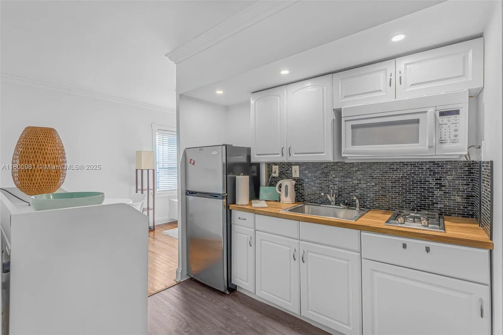 1555 Pennsylvania Ave # 209, Miami Beach FL 33139