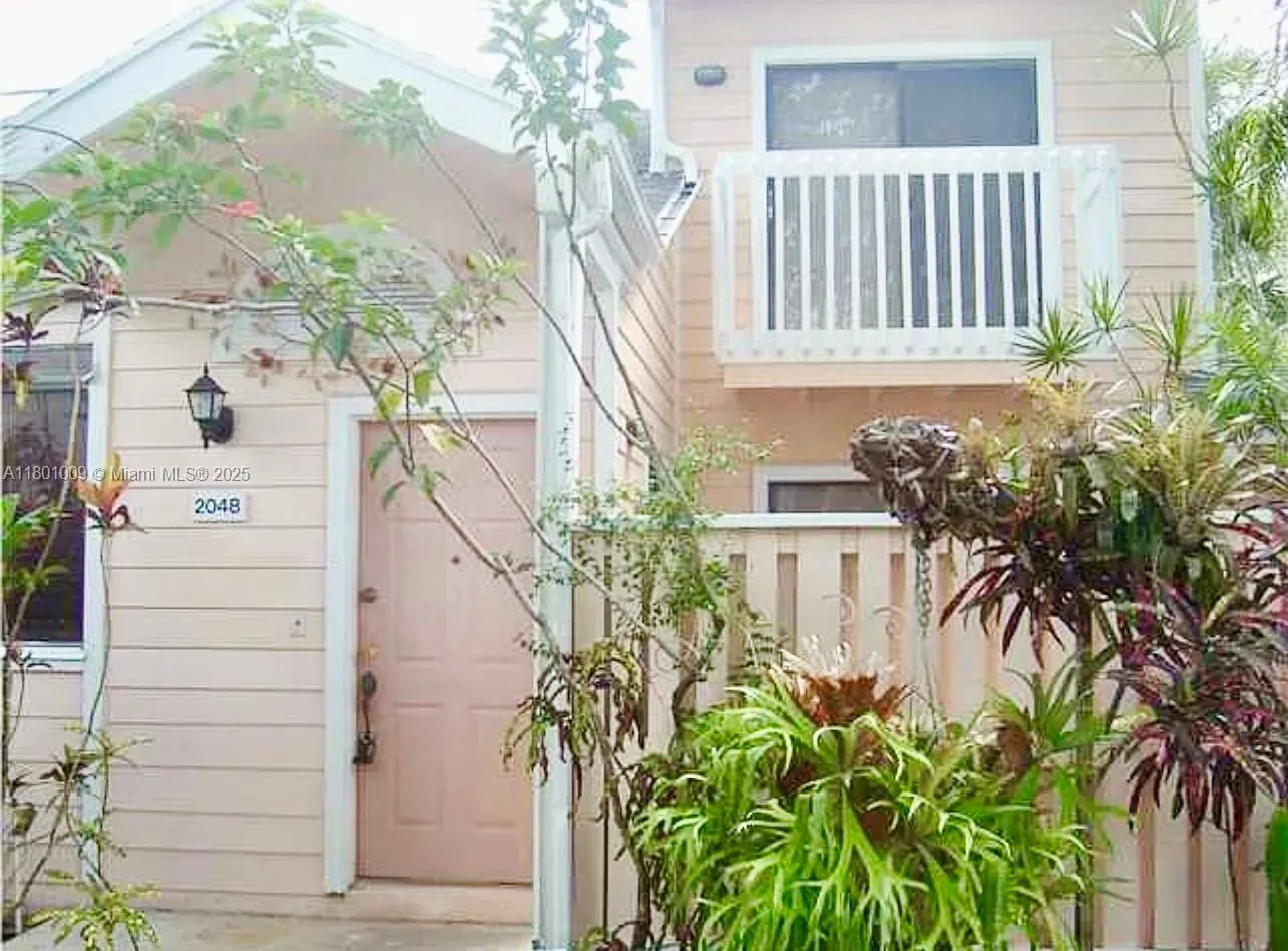 3 bedroom 2 bath for sale at 2058 Winners Cir, North Lauderdale FL 33068