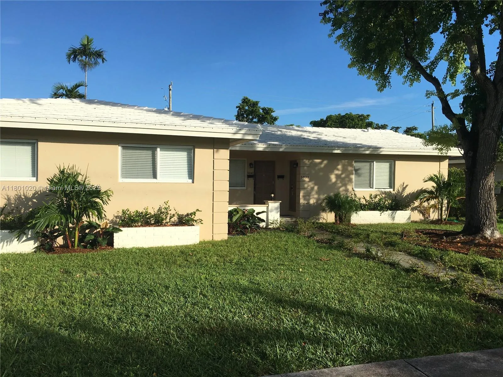 5031 Ponce De Leon Blvd, Coral Gables FL 33146