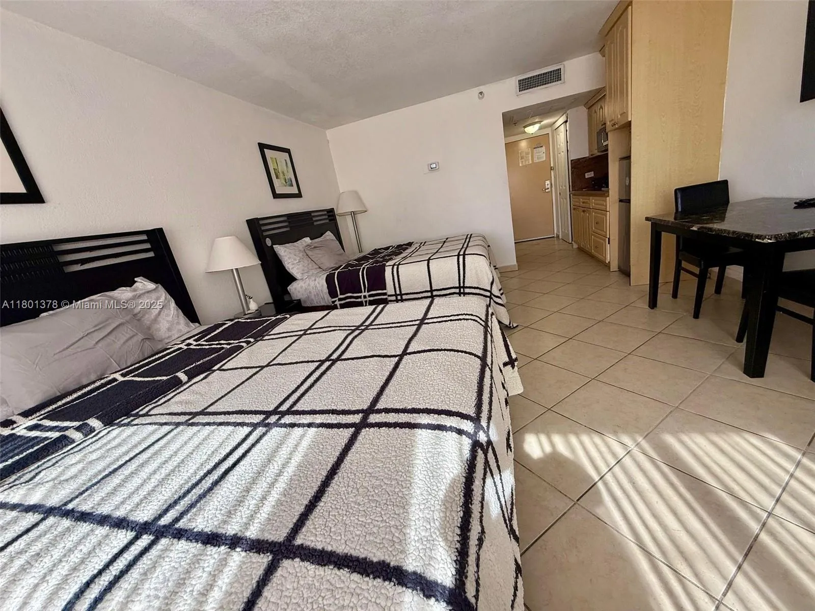 1 bath for sale at 19201 Collins Ave # 241, Sunny Isles Beach FL 33160