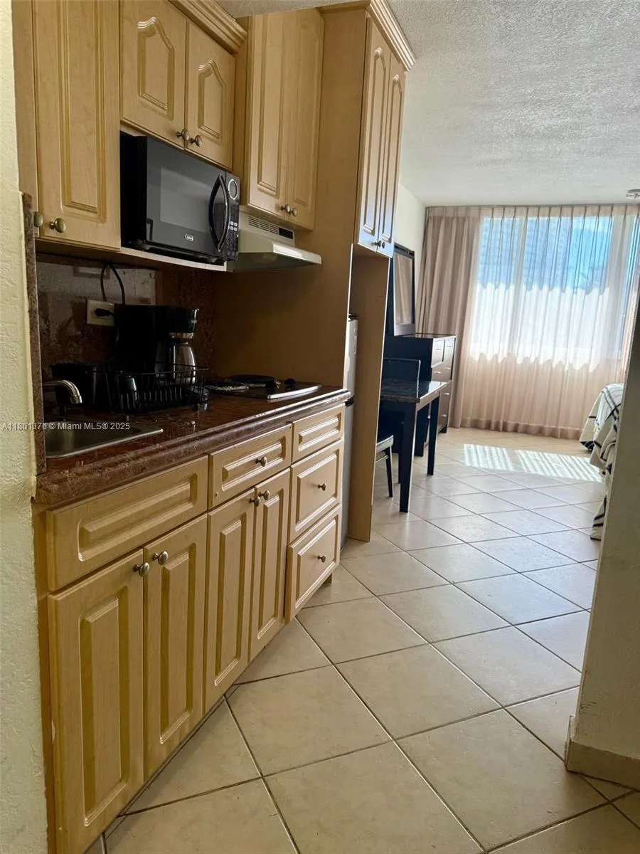 19201 Collins Ave # 241, Sunny Isles Beach FL 33160