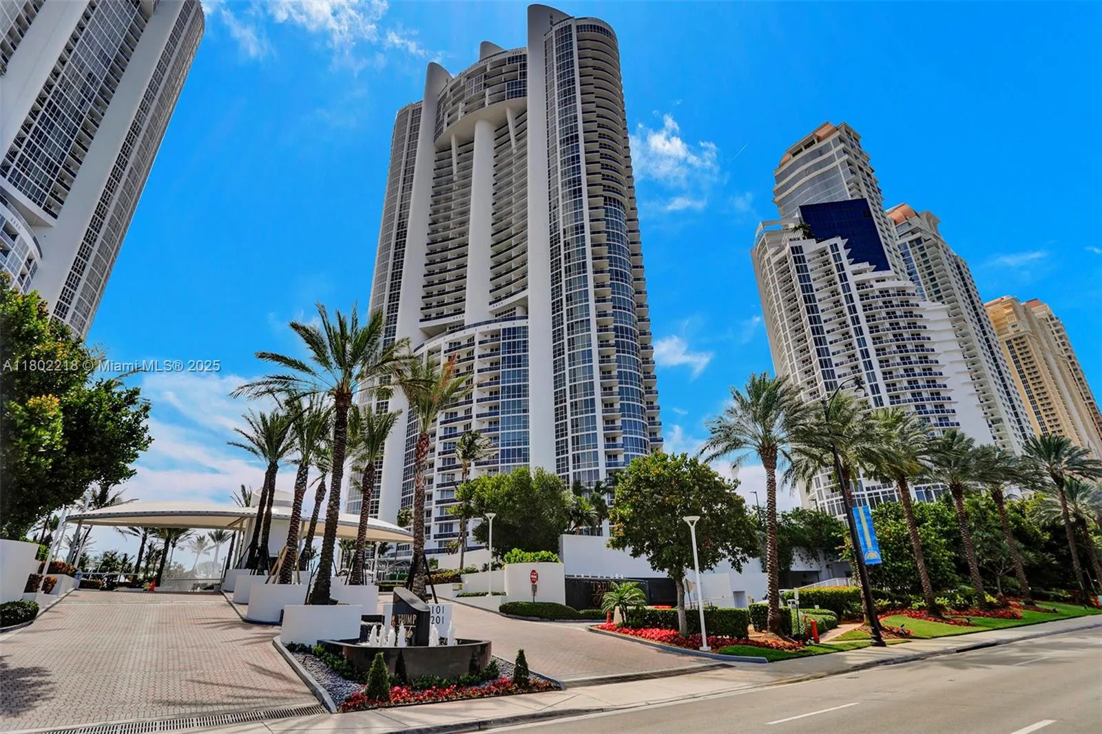 3 bedroom 3 bath for sale at 18201 Collins Ave, Sunny Isles Beach FL 33160