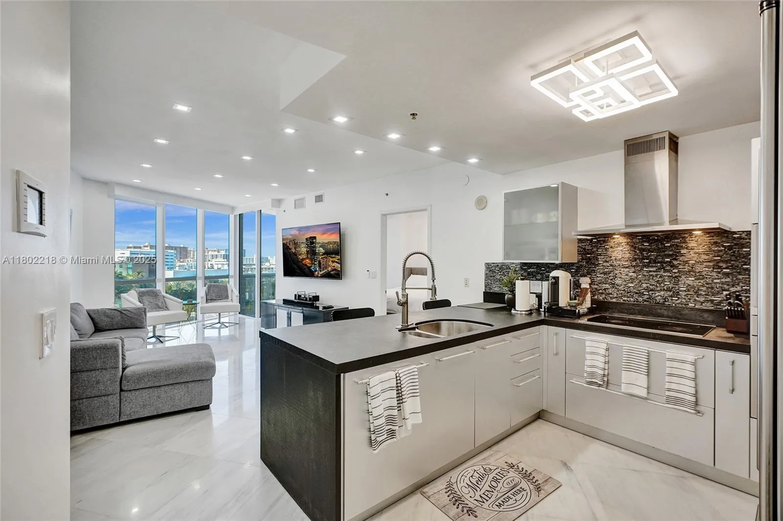 18201 Collins Ave, Sunny Isles Beach FL 33160