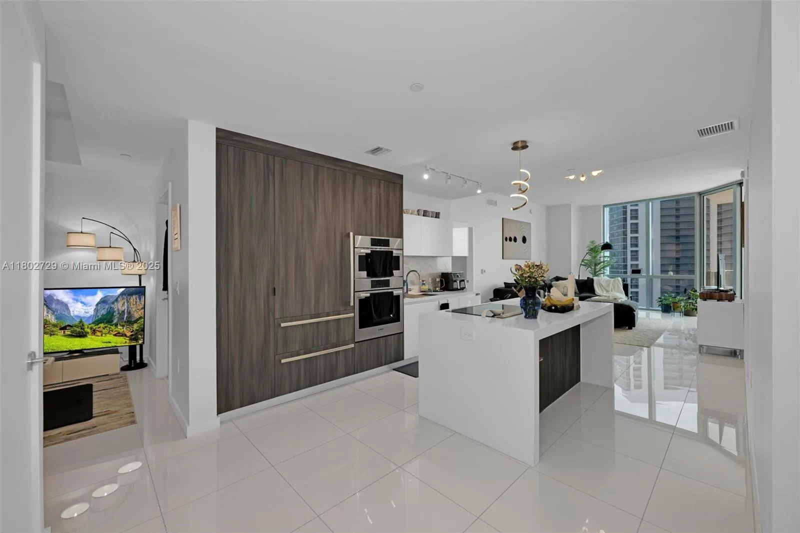 2 bedroom 3 bath for sale at 851 NE 1st Ave # 3107, Miami FL 33132