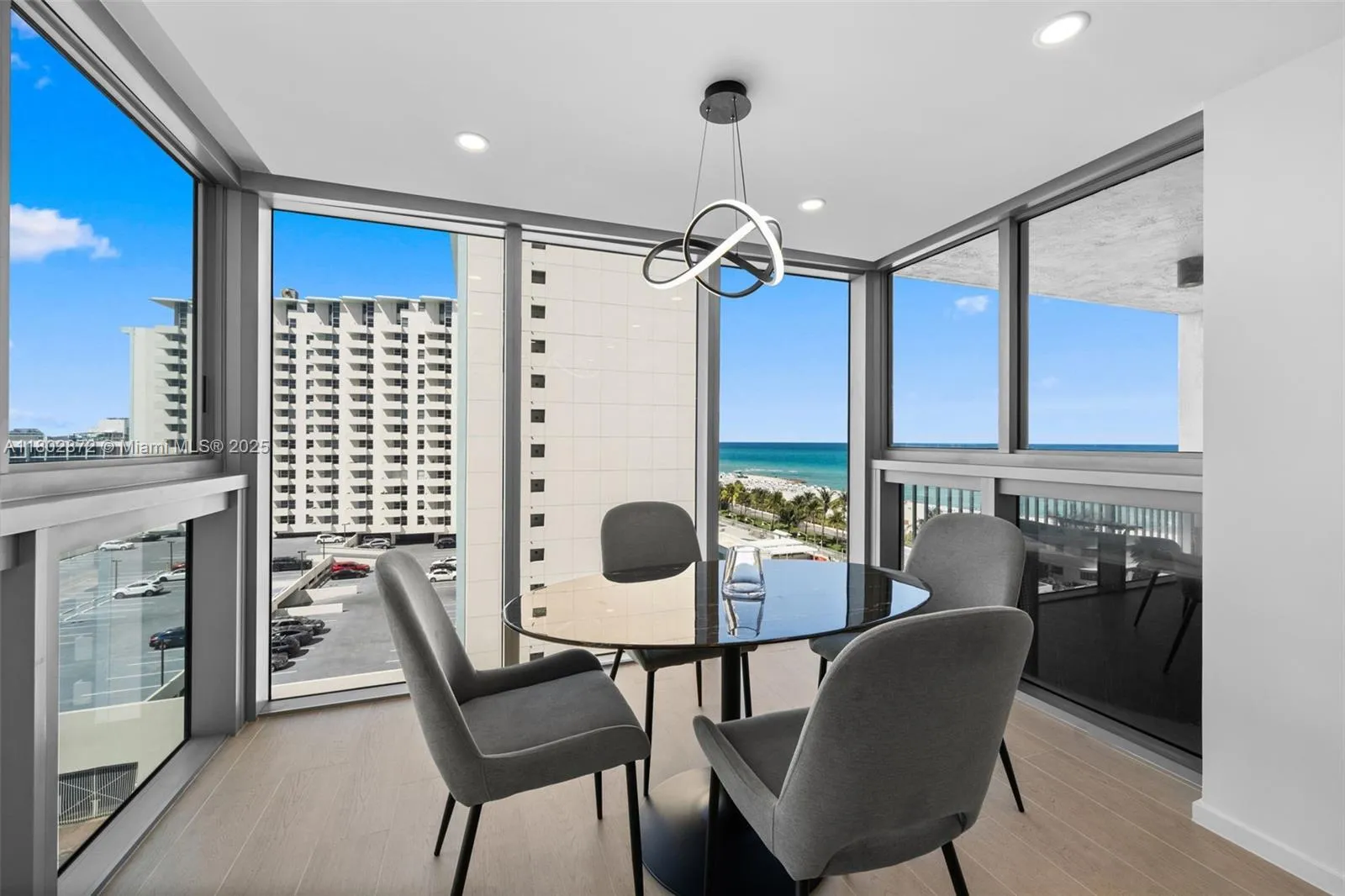 2655 Collins Ave, Miami Beach FL 33140