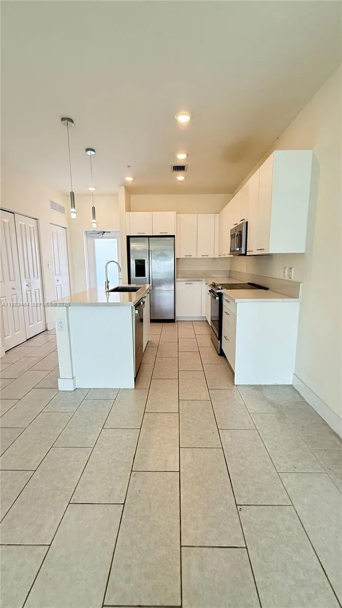 8167 NW 41st St # 409, Doral FL 33166