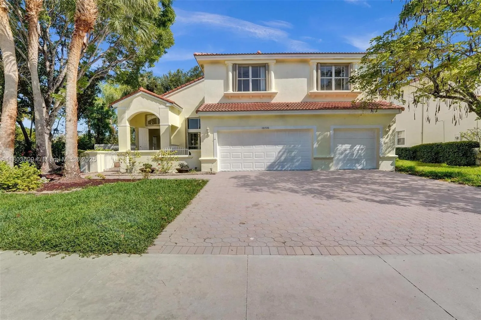 6 bedroom 3 bath for sale at 10730 NW 56th Ct, Coral Springs FL 33076