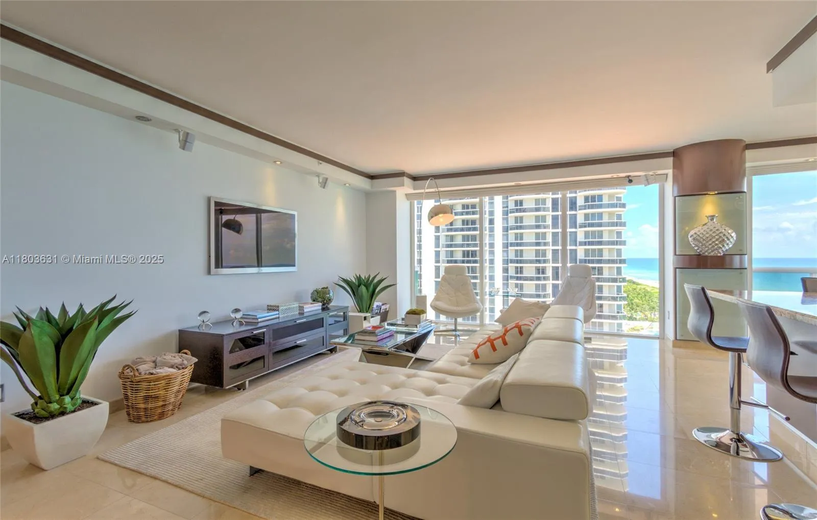3 bedroom 3 bath for rent at 4775 Collins Ave # 1201, Miami Beach FL 33140