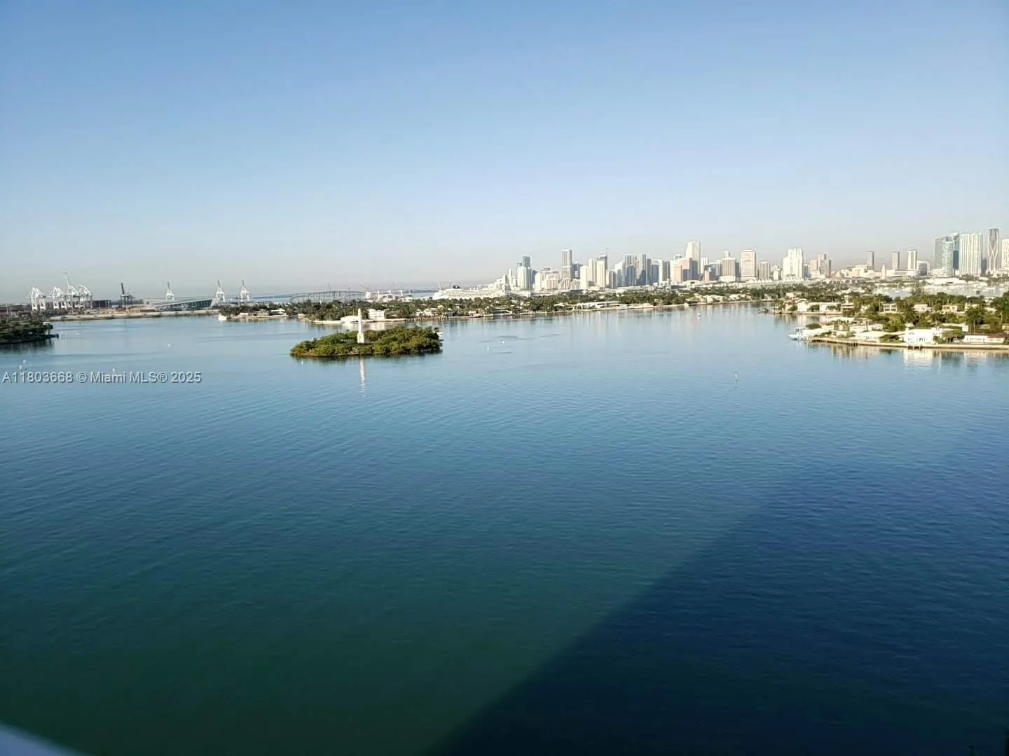 2 bedroom 2 bath for sale at 9 Island Ave # 1806, Miami Beach FL 33139