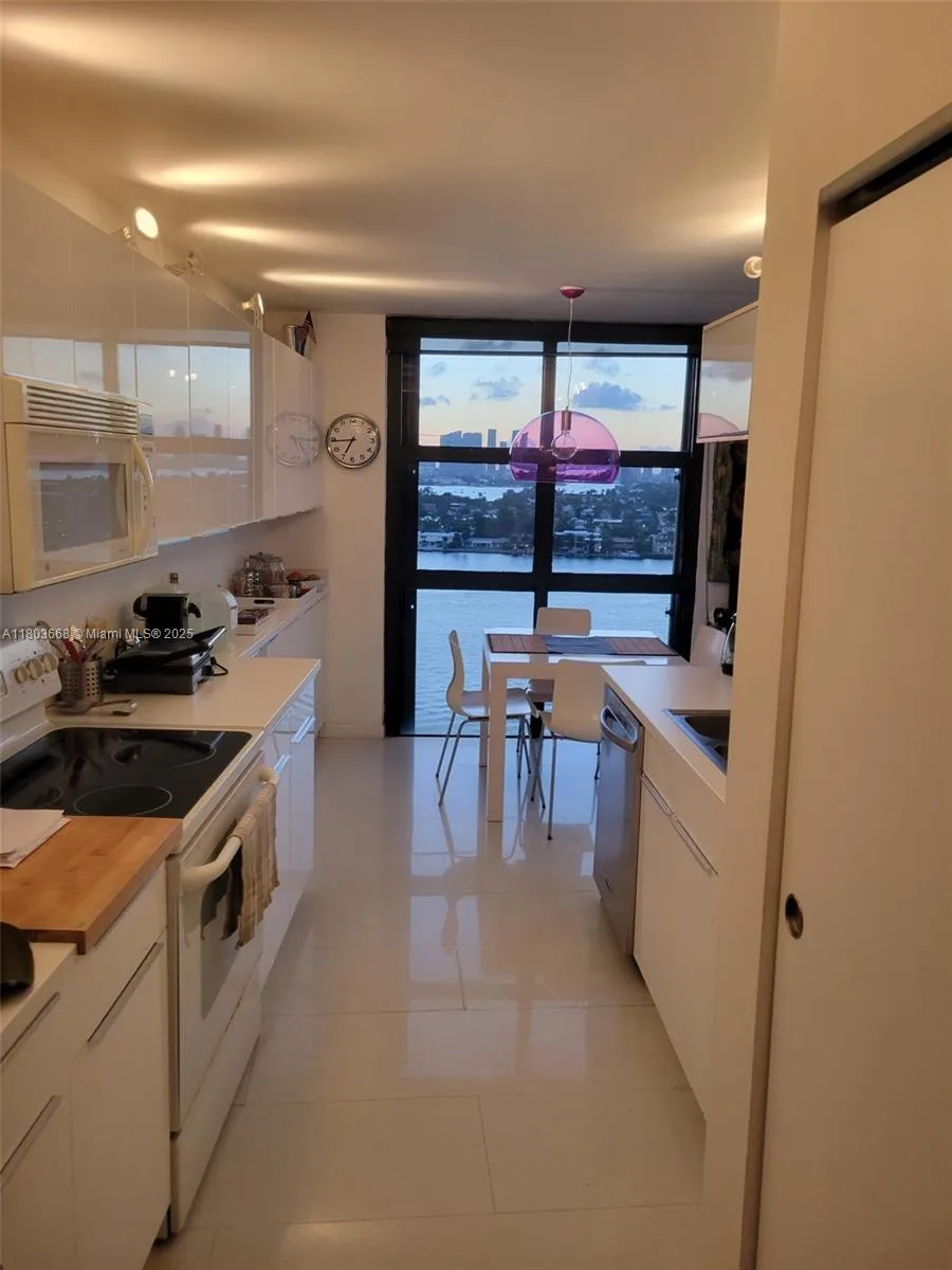 9 Island Ave # 1806, Miami Beach FL 33139