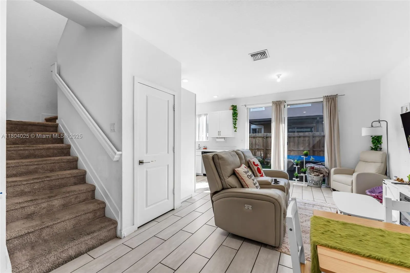 1056 SE 24th Ave, Homestead FL 33035