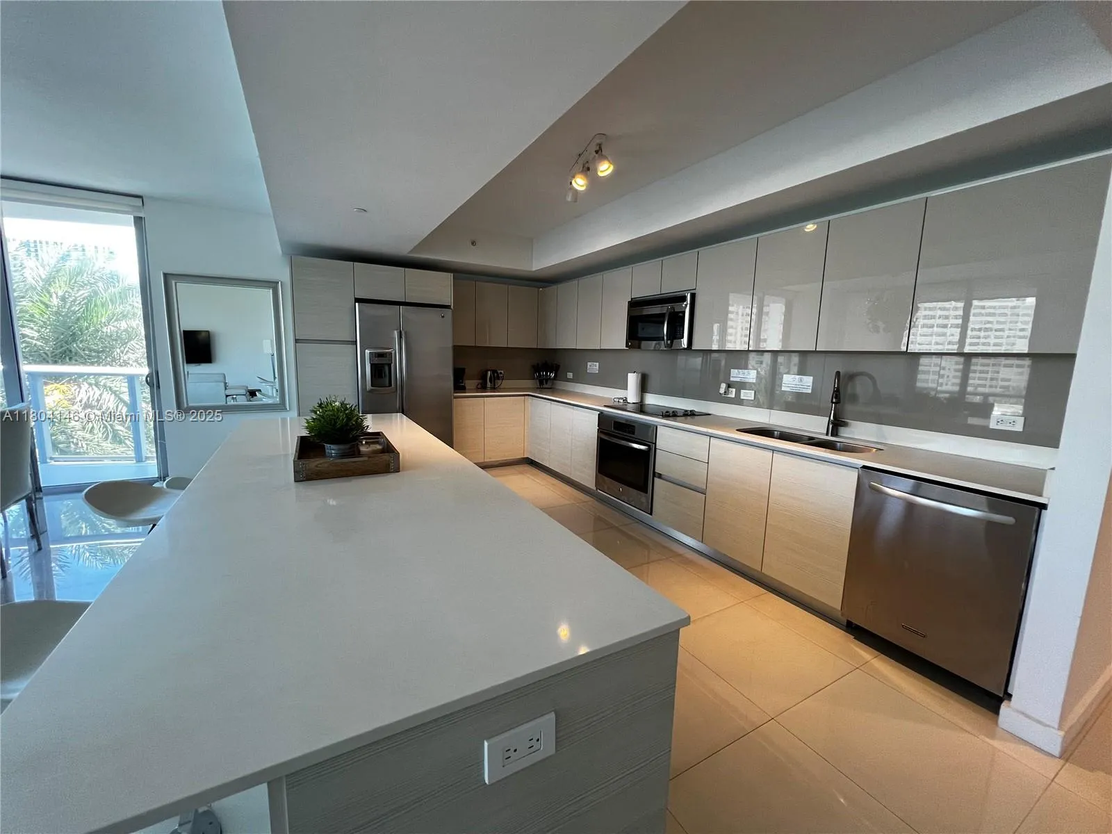 3 bedroom 3 bath for sale at 2600 E Hallandale Beach Blvd # T401, Hallandale Beach FL 33009