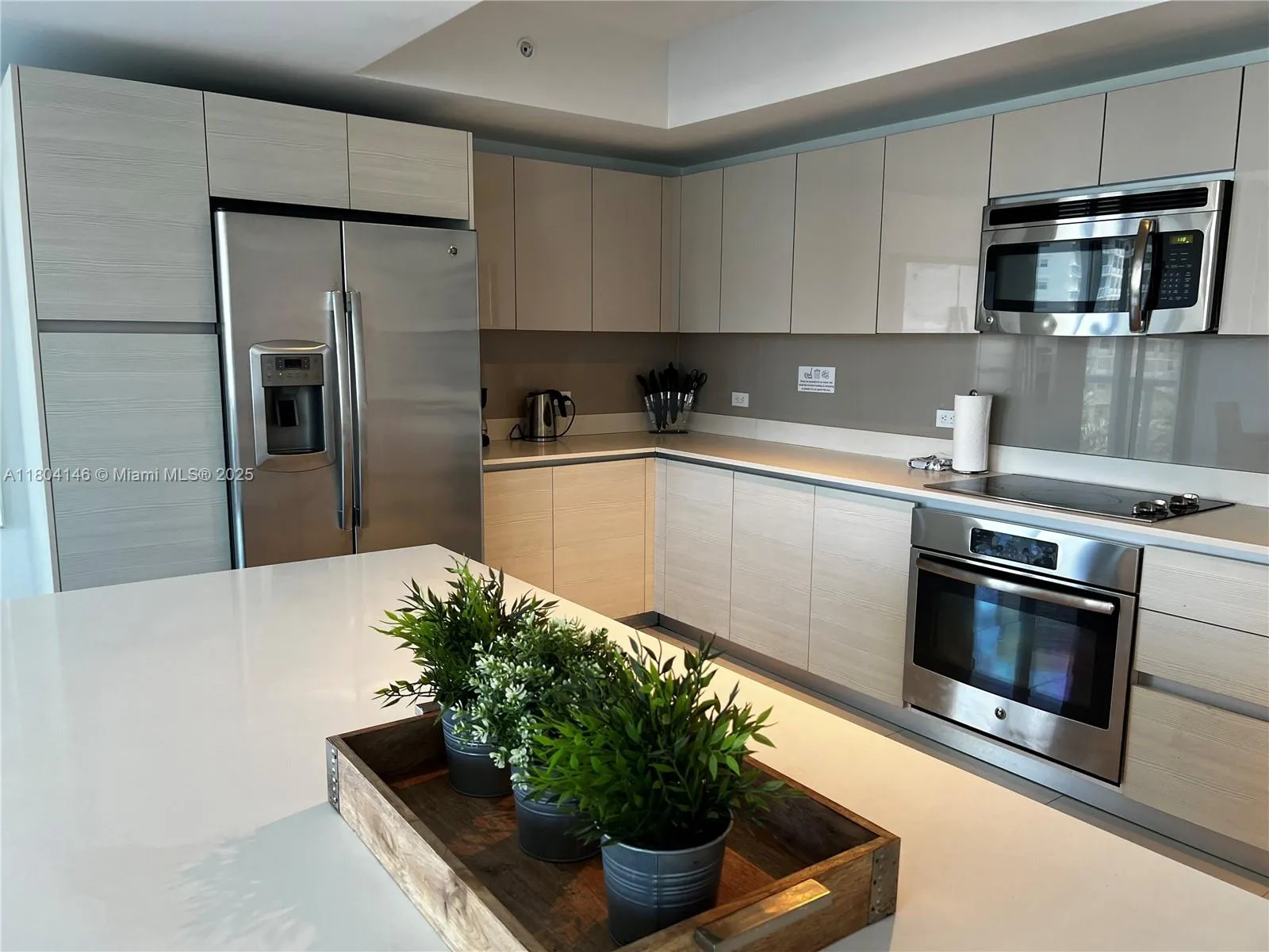2600 E Hallandale Beach Blvd # T401, Hallandale Beach FL 33009
