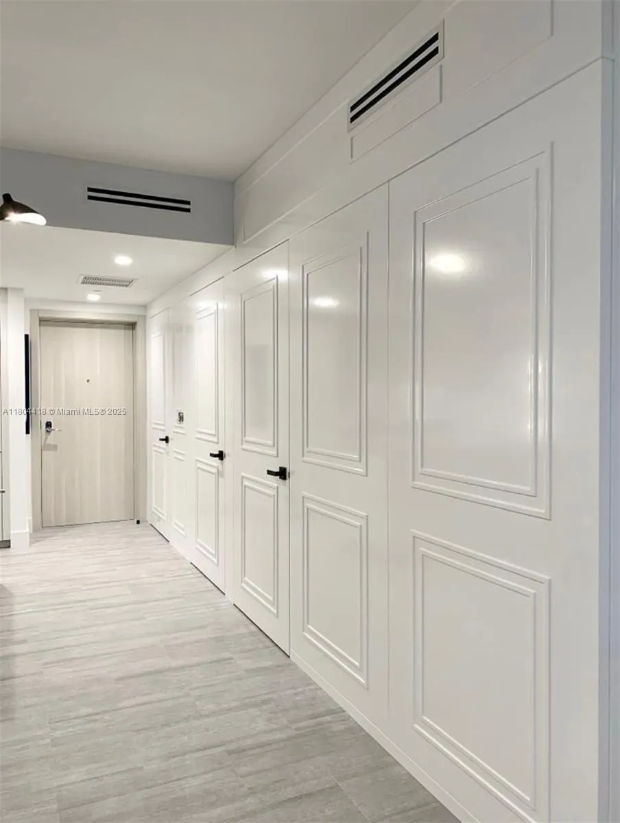 1000 Brickell Plz # 3308, Miami FL 33131