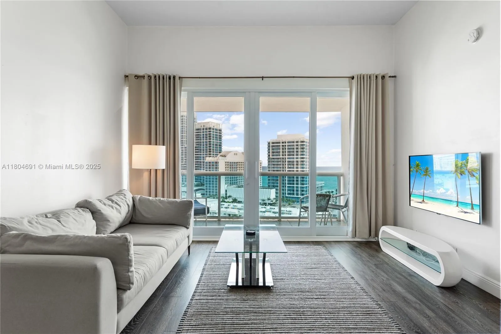 1 bedroom 1 bath for sale at 6770 Indian Creek Dr, Miami Beach FL 33141