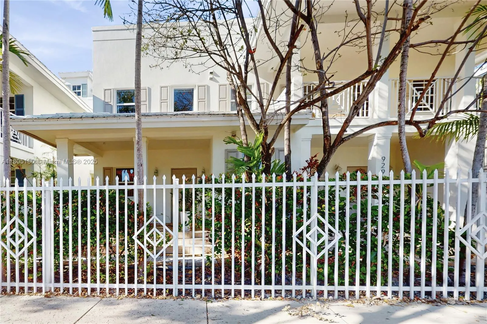 3 bedroom 3 bath for sale at 931 SW 11th St # 1, Miami FL 33129