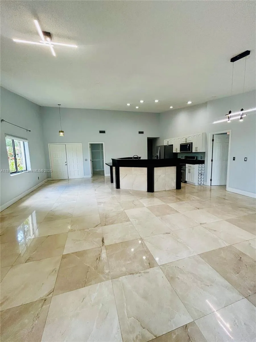 3480 Torremolinos Ave # 33, Doral FL 33178