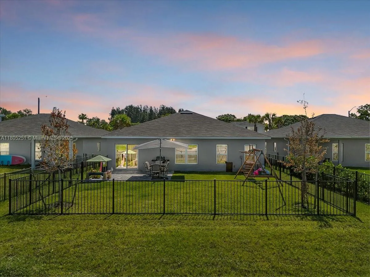 503 Cherimoya St, Fort Pierce FL 34981