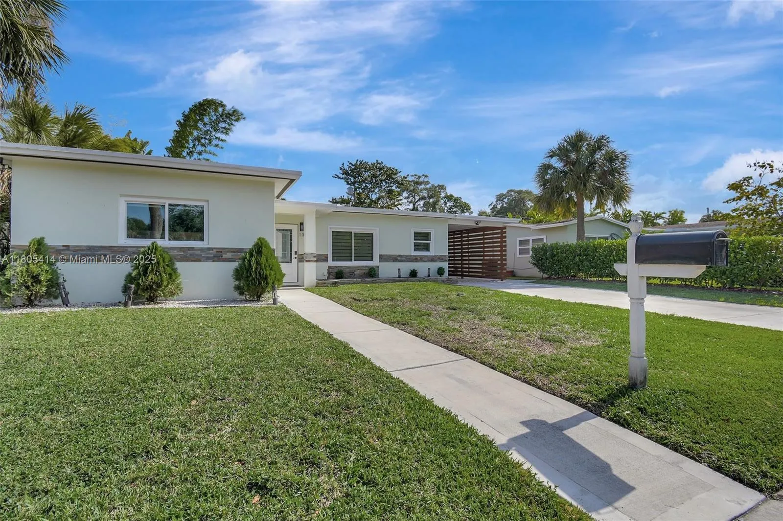 3 bedroom 2 bath for rent at 1100 SW 20th St, Fort Lauderdale FL 33315
