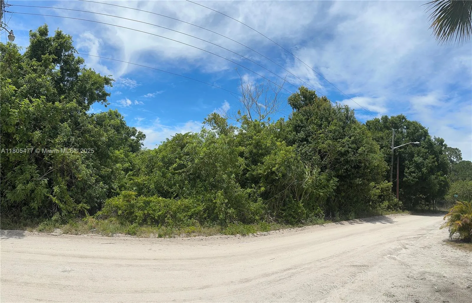 825 8th Ct, Vero Beach FL 32962