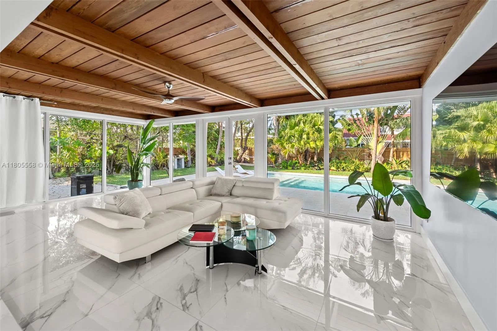 1025 Washington St, Hollywood FL 33019
