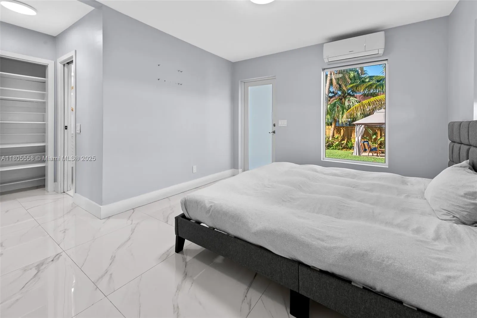 1025 Washington St, Hollywood FL 33019