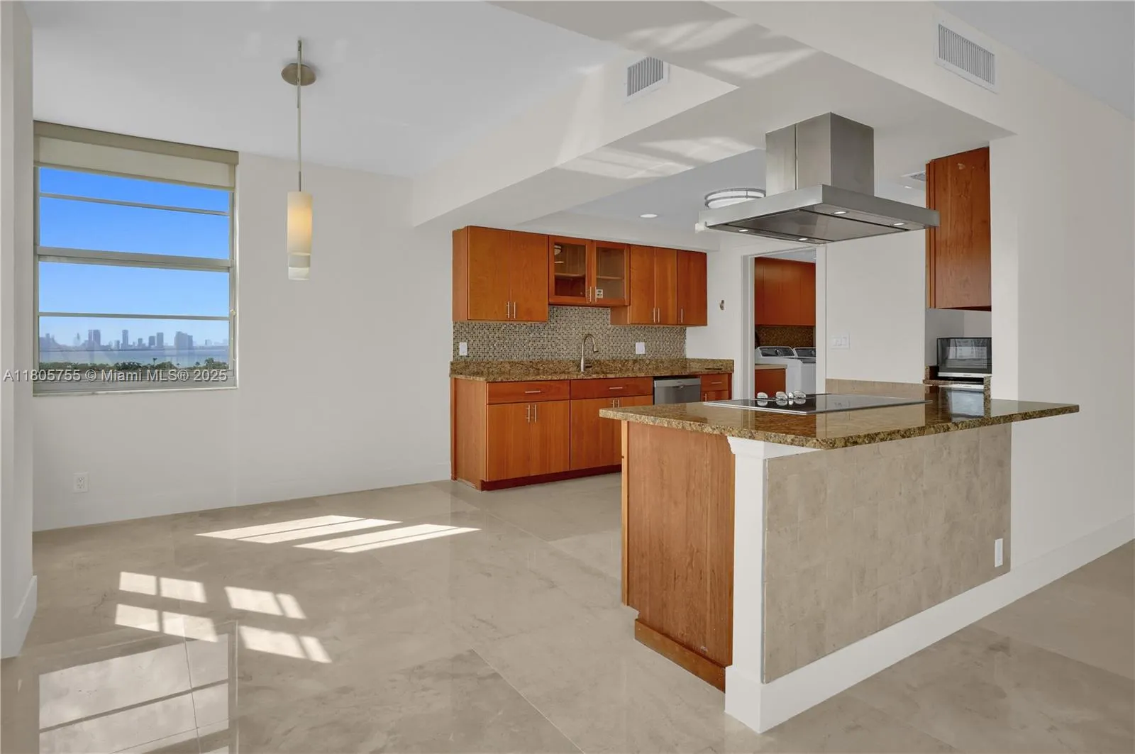 5660 Collins Ave # 15B, Miami Beach FL 33140