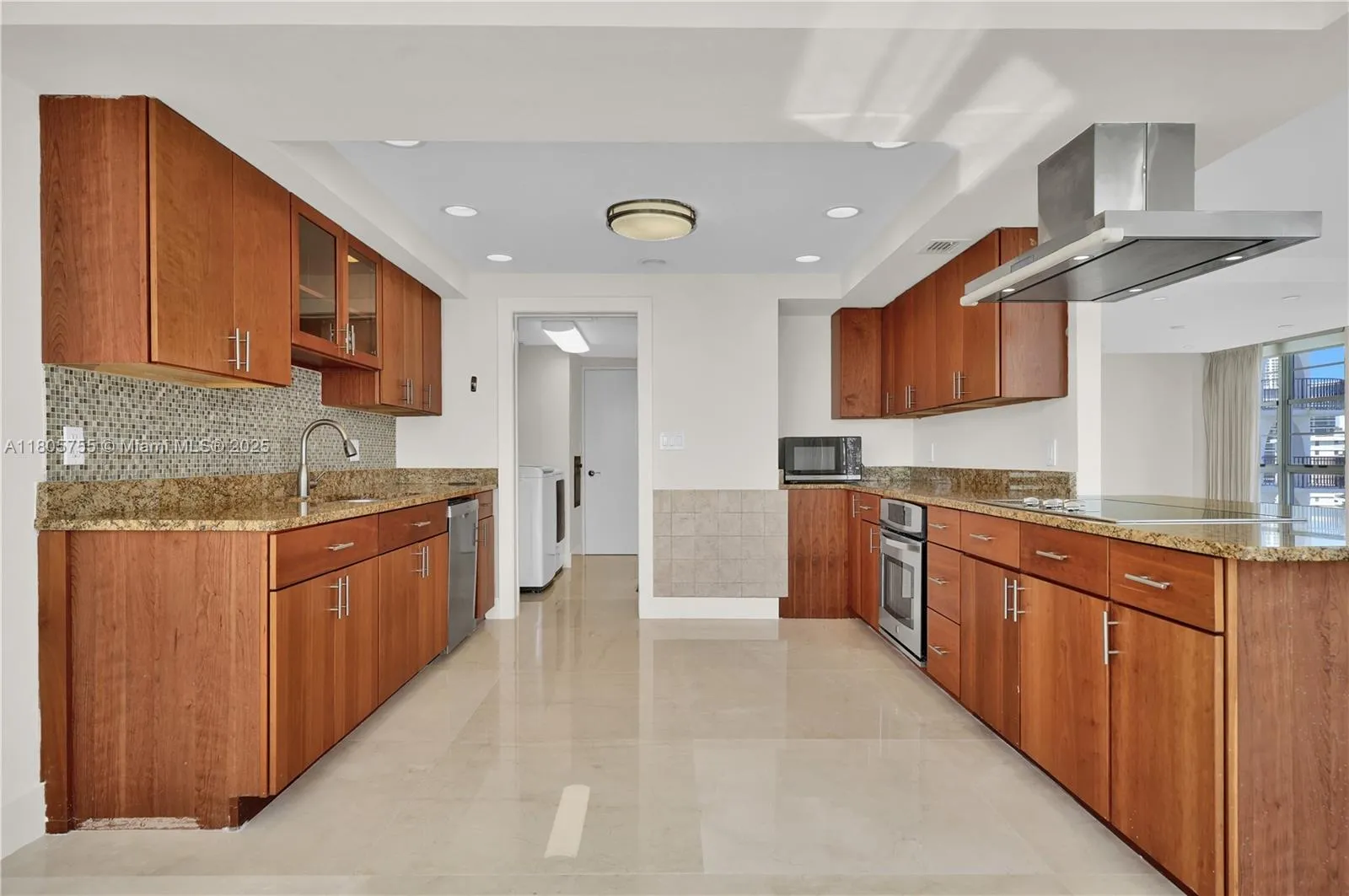 5660 Collins Ave # 15B, Miami Beach FL 33140