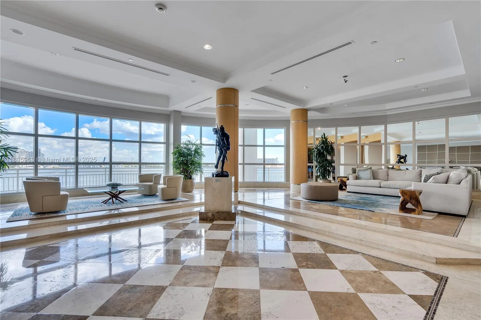 848 Brickell Key Dr # 3803, Miami FL 33131