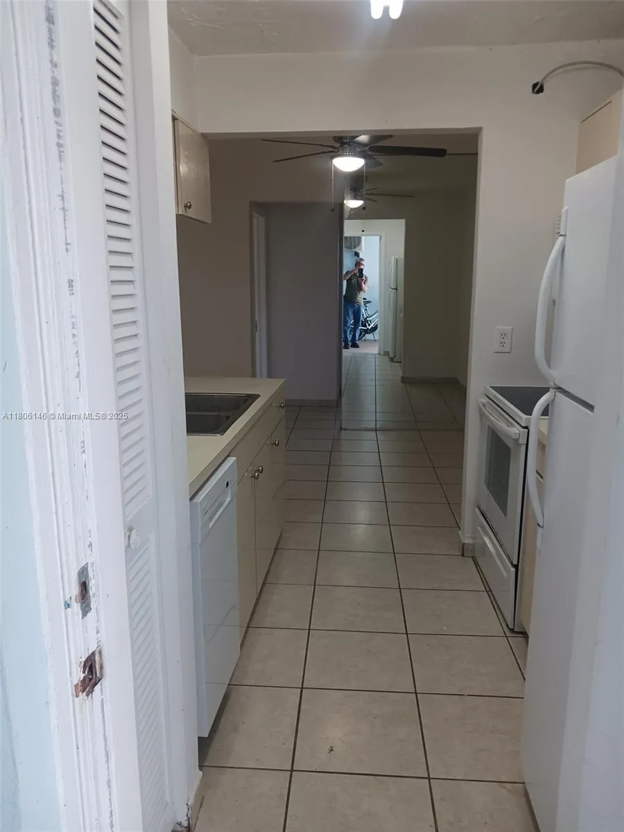2700 NE 135th St # 30, North Miami FL 33181