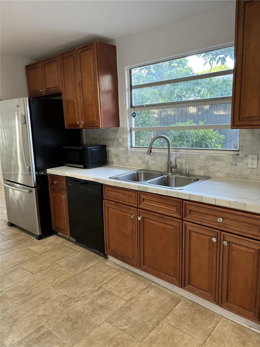 1416 SW 33rd Ct, Fort Lauderdale FL 33315
