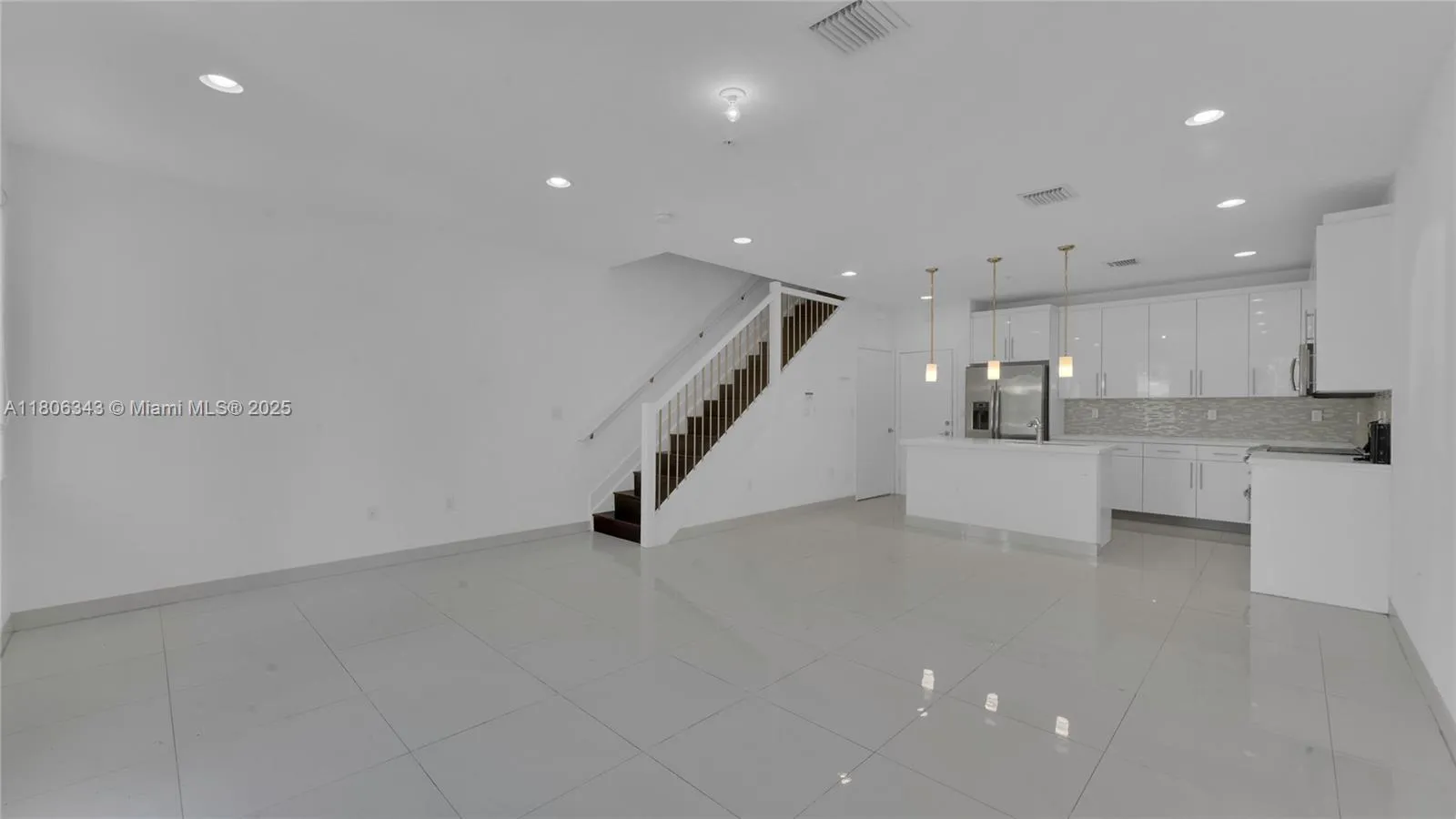 2621 NE 212th Ter # 209, Miami FL 33180