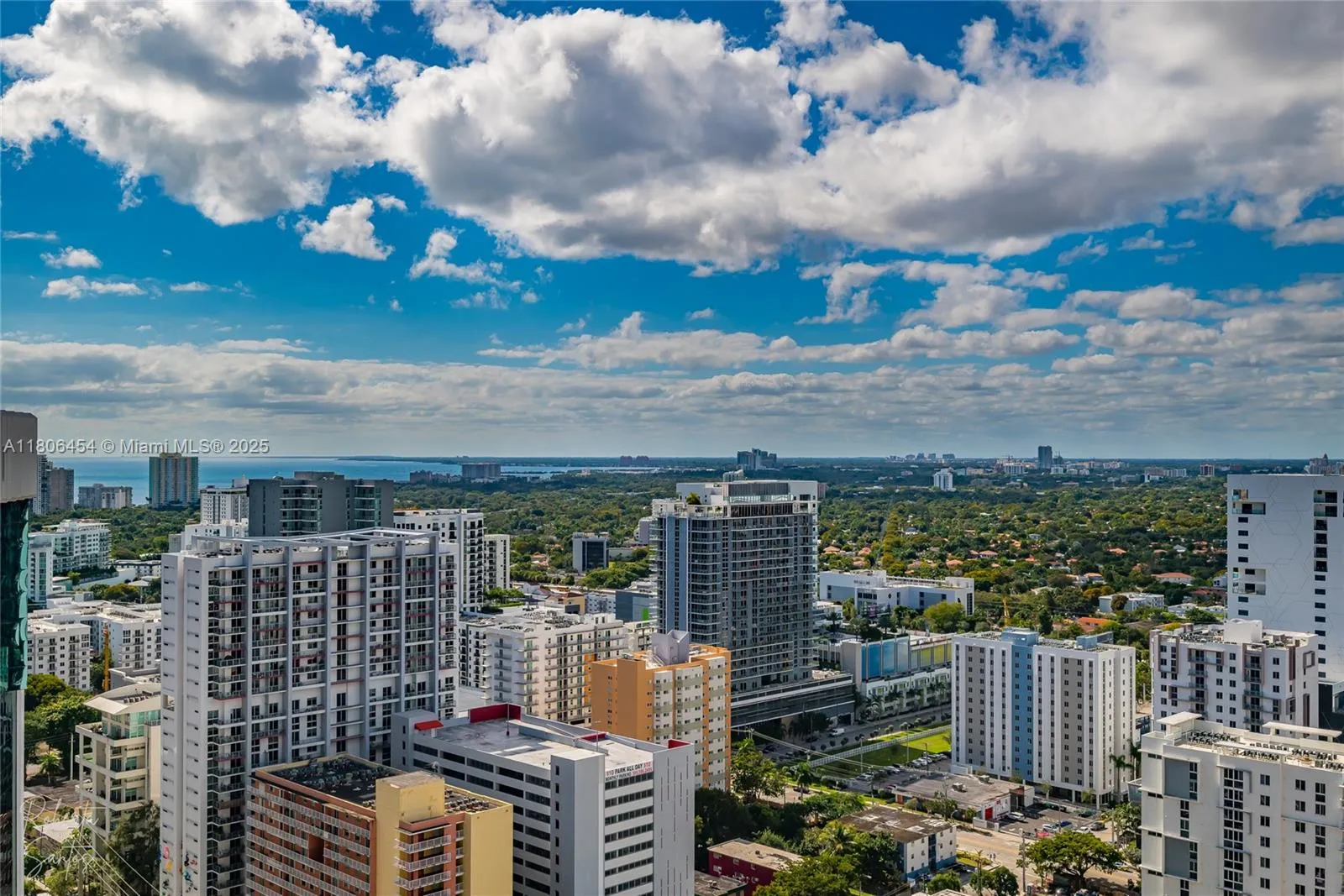 2 bedroom 2 bath for sale at 88 SW 7th St # 2504, Miami FL 33130