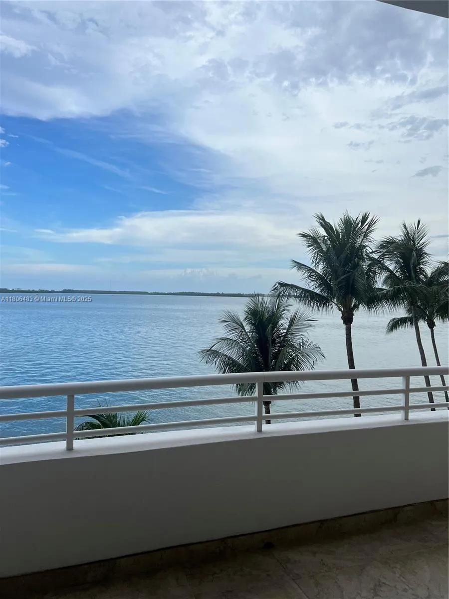 808 Brickell Key Dr # 404, Miami FL 33131