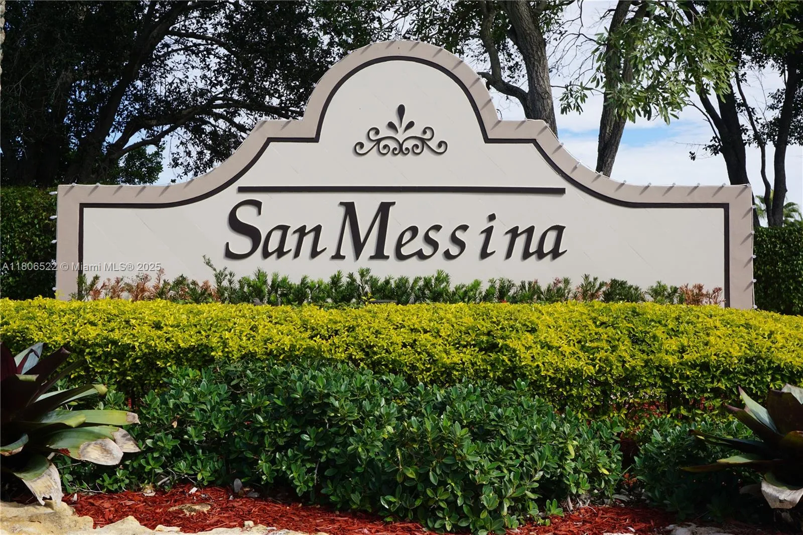 4 bedroom 2 bath for sale at 1868 Salerno Cir # 1868, Weston FL 33327