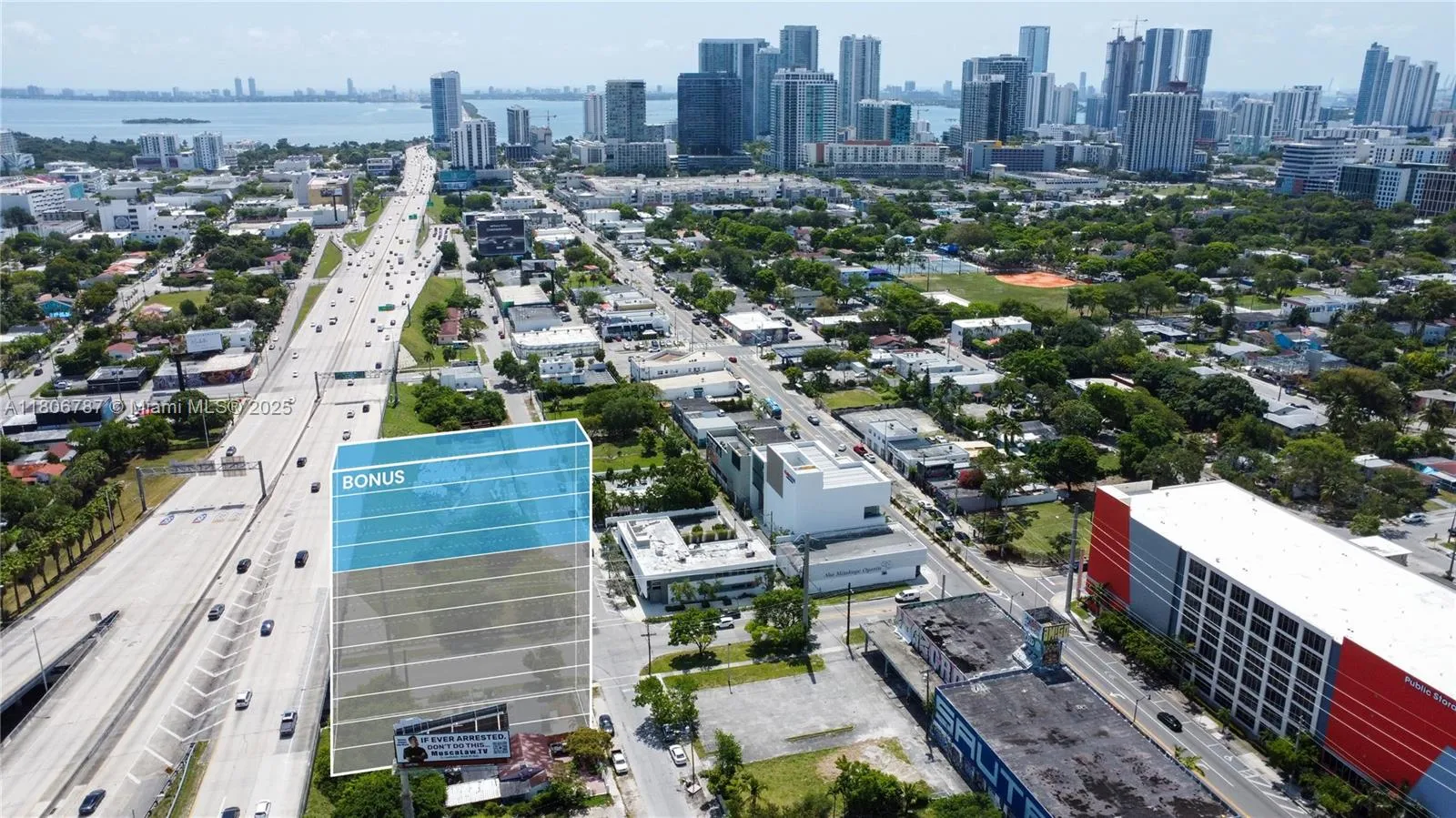 301 NW 37th St, Miami FL 33127
