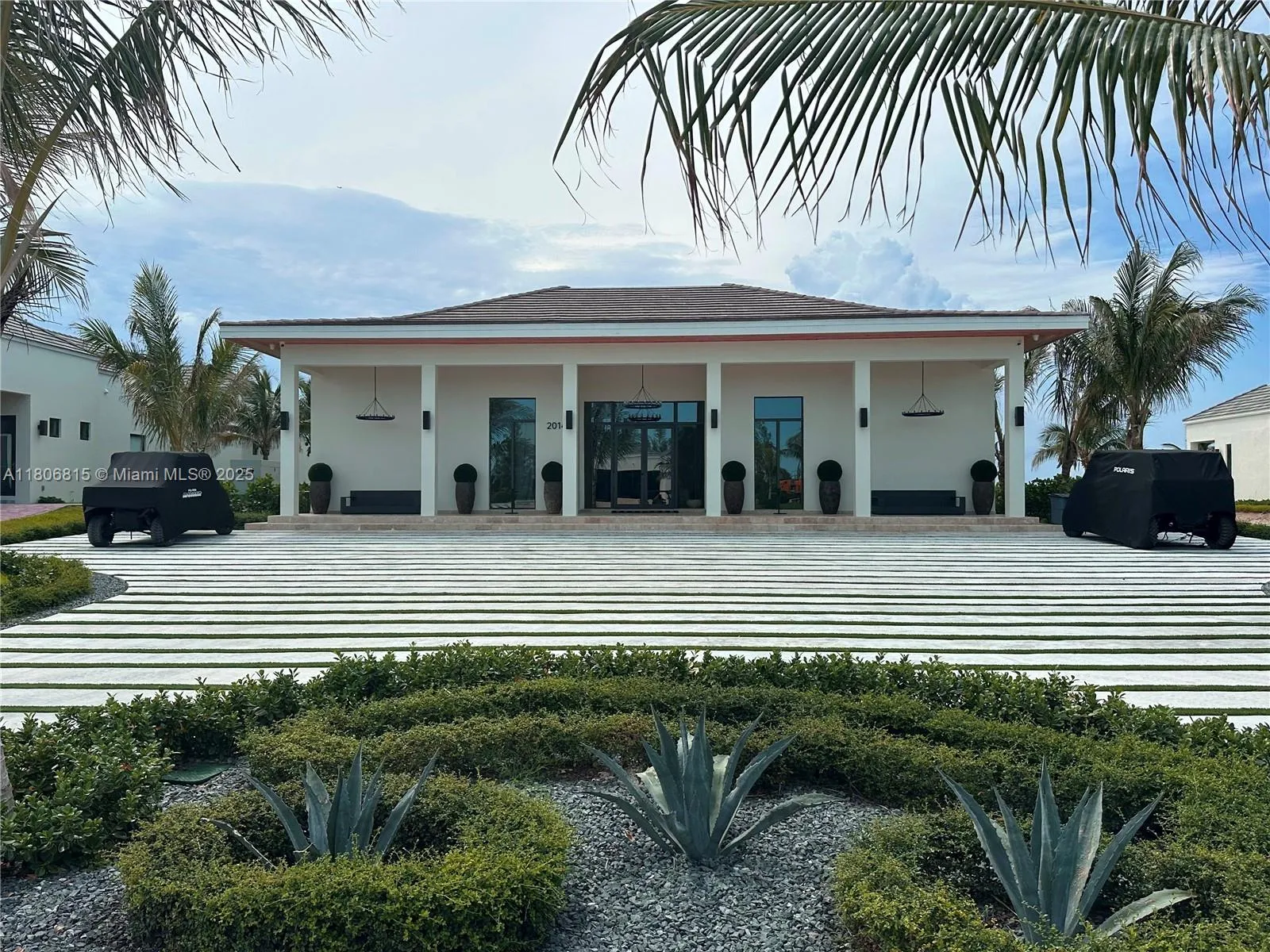 4 bedroom 4 bath for sale at 12 Bahamas, FL