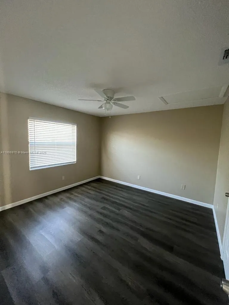 617 Ixoria Ave # 18, Fort Pierce FL 34982