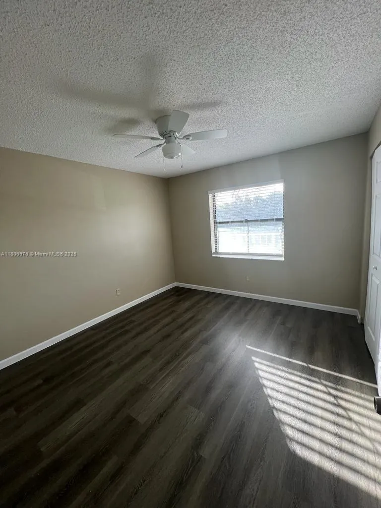 617 Ixoria Ave # 18, Fort Pierce FL 34982