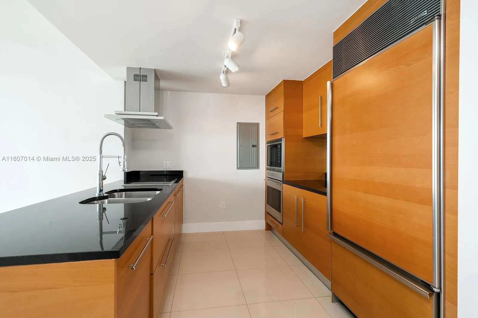 495 Brickell Ave # 2703, Miami FL 33131