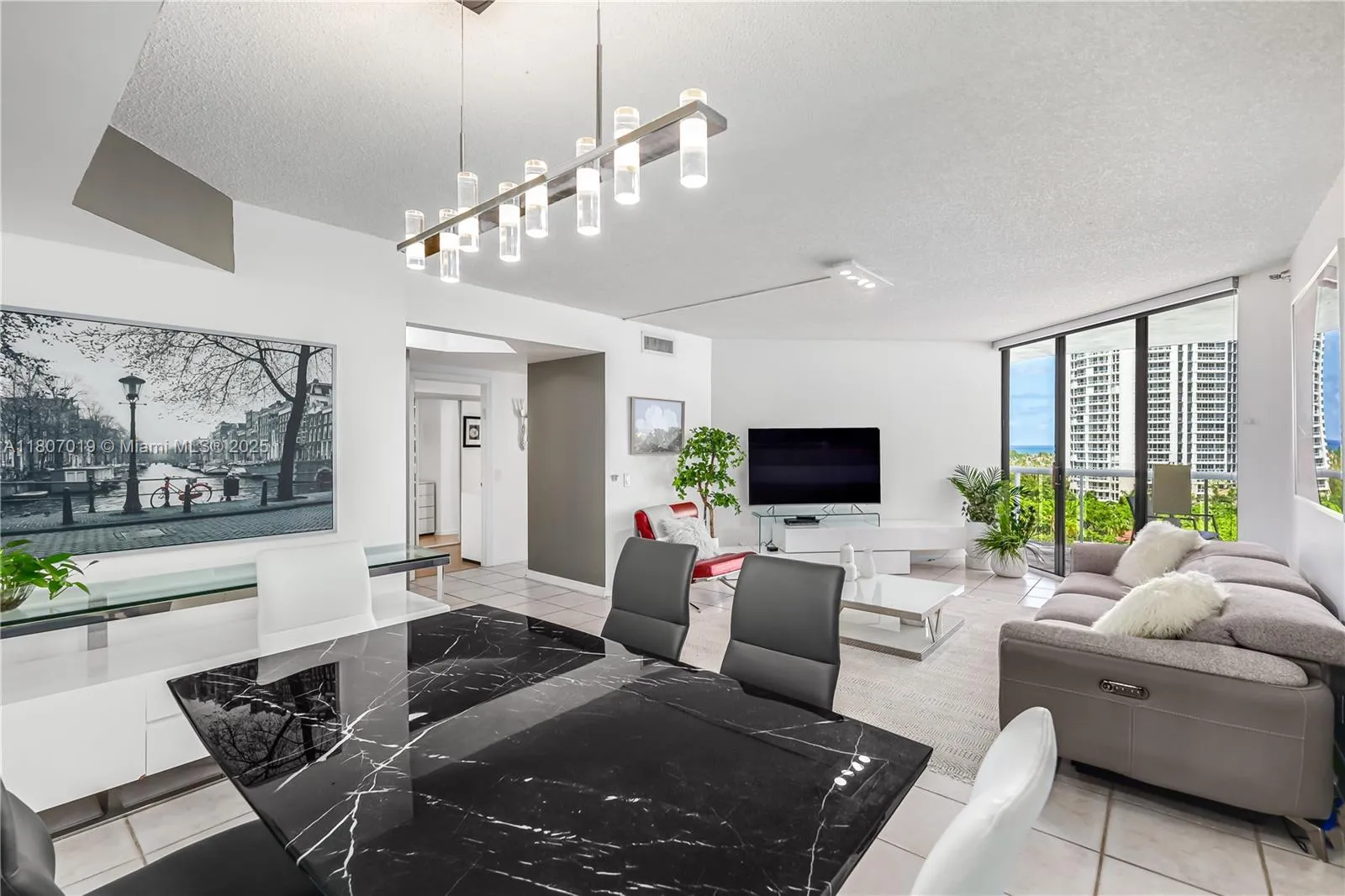 3610 Yacht Club Dr # 1005, Aventura FL 33180