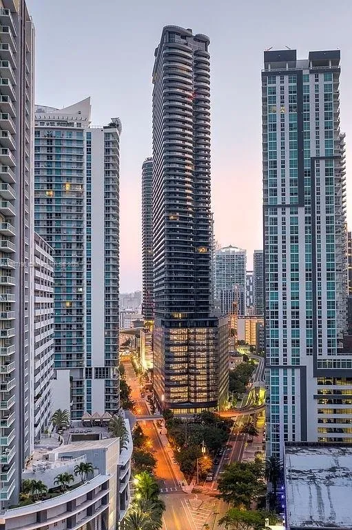 1000 Brickell Plz # 2705, Miami FL 33131