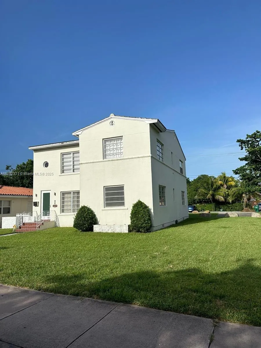3621 Ponce De Leon Blvd, Coral Gables FL 33134