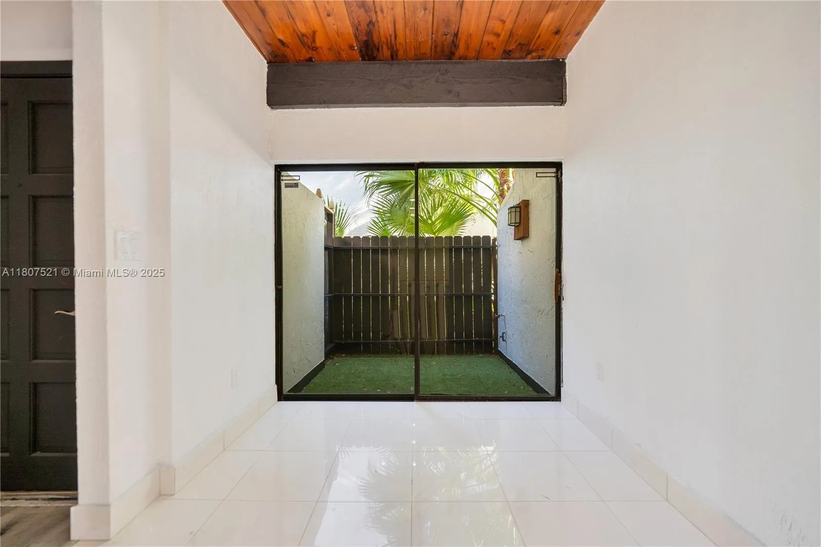 19412 NE 26th Ave # 143B, Miami FL 33180