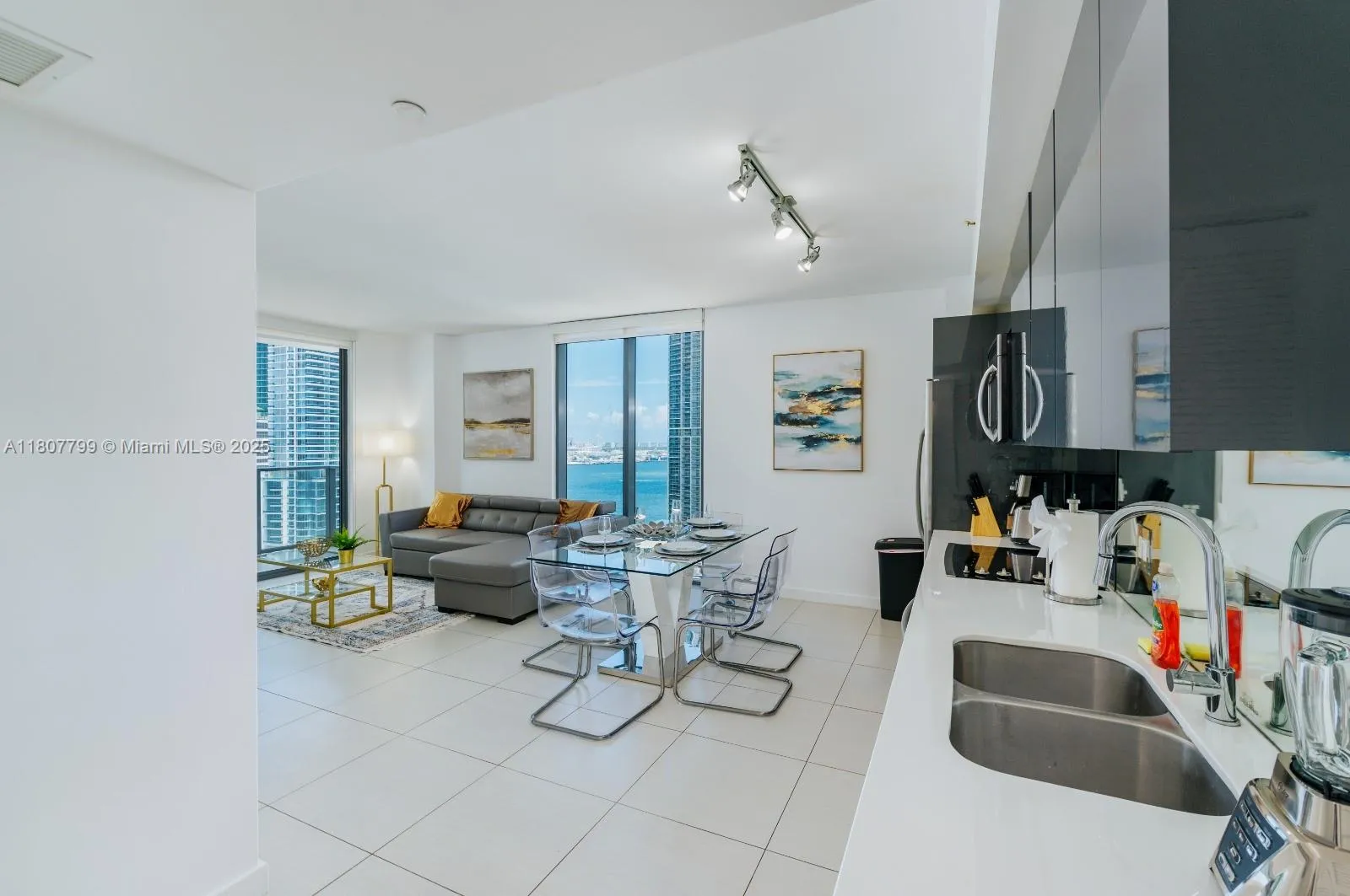 31 SE 6th St # 2408, Miami FL 33131
