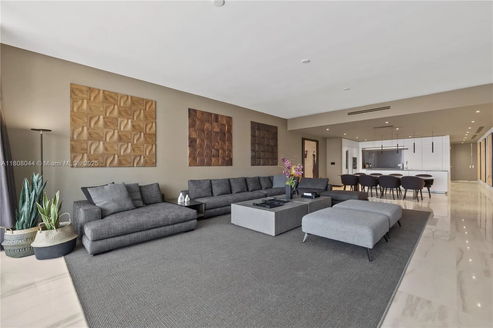 300 Biscayne Blvd Way # 3104, Miami FL 33131