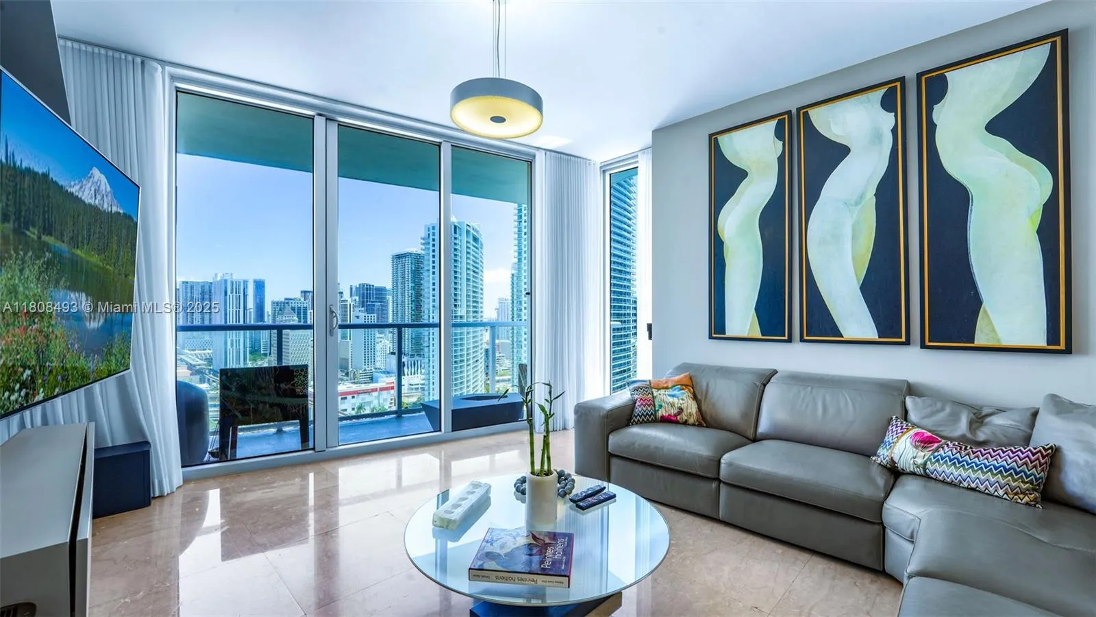 185 SW 7th St # 2911, Miami FL 33130