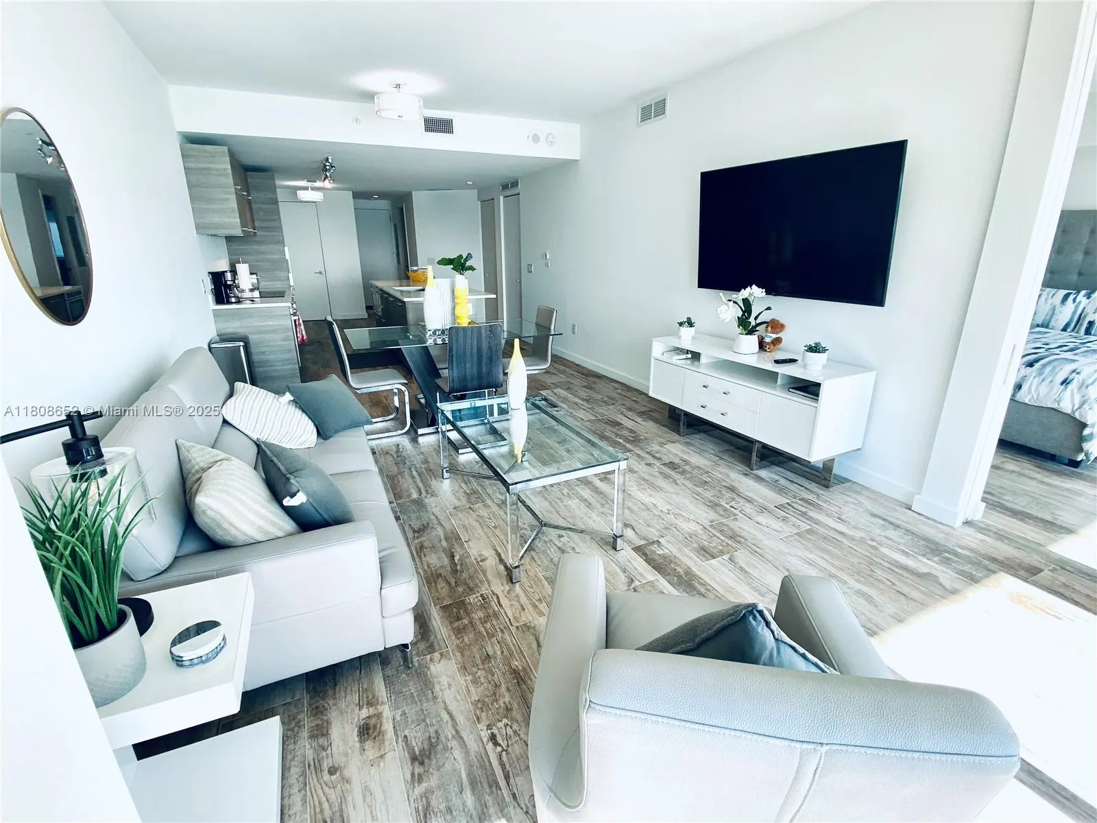 2 bedroom 3 bath for sale at 650 NE 32nd St # 4605, Miami FL 33137