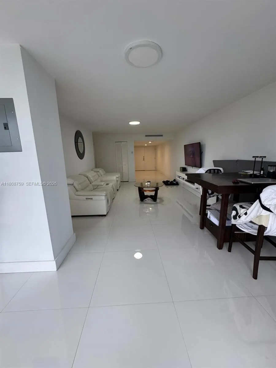 6423 Collins Ave # 1001, Miami Beach FL 33141